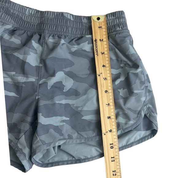 Athleta Girl Gray Camo Need‎ For Speed 2.5" Short XL 14 - Picture 6 of 10